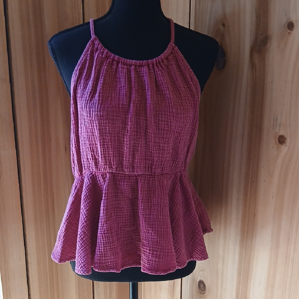 Chic Sleeveless Peplum Tank Top in Berry